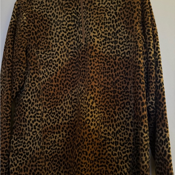 Ladies Land’s End 1/4 leopard print fleece pullover. Size L (14-16). EUC. - Picture 7 of 7